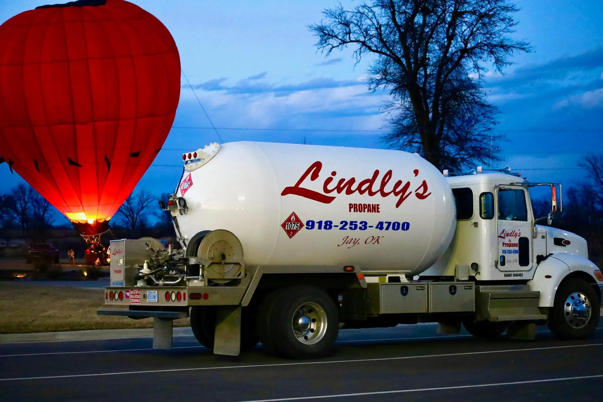 Lindly's Propane commercial delivery truck serving businesses